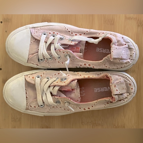 Cute pink Converse - Picture 3 of 5